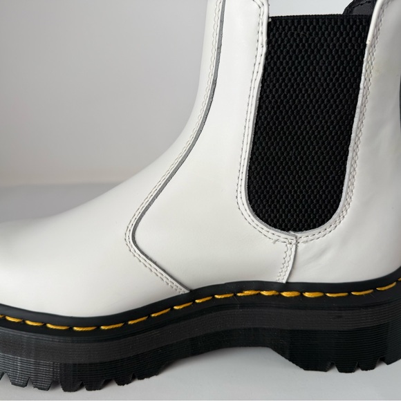 Dr. Martens 2976 Quad White Leather Chelsea Boots Women US 8 Slip Resistant - Picture 11 of 16